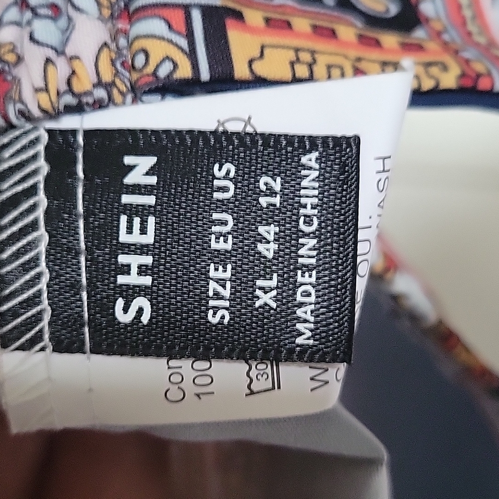 Shein top - Picture 3 of 3